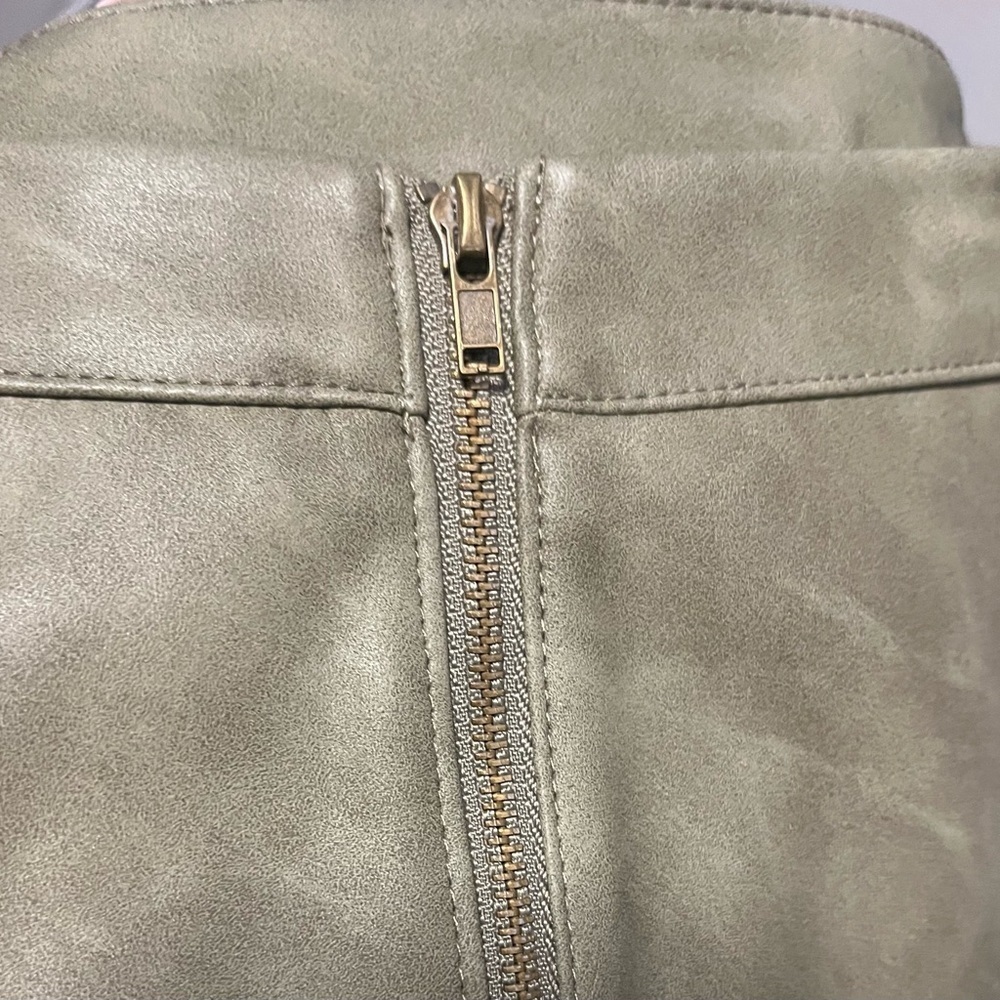 Stella Luce faux leather suede green large skirt - Picture 3 of 5